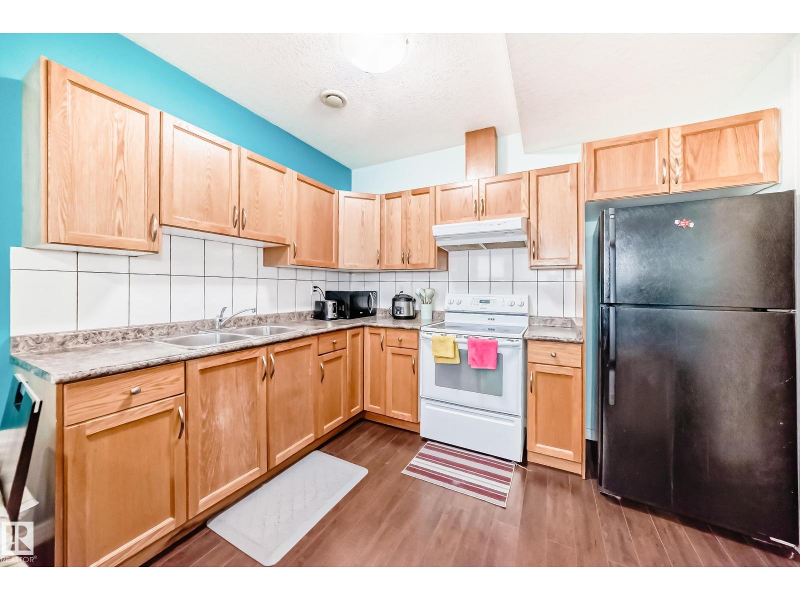 1715 69 ST SW, Edmonton