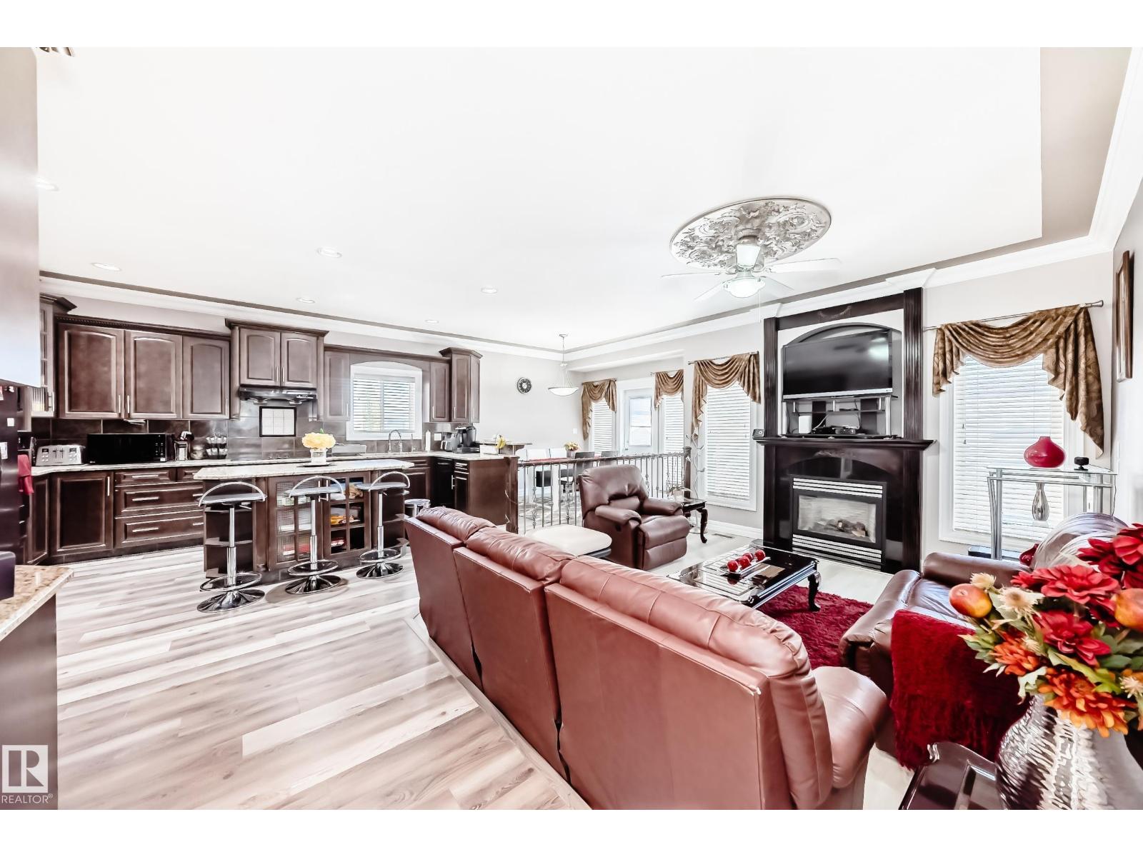 1715 69 ST SW, Edmonton