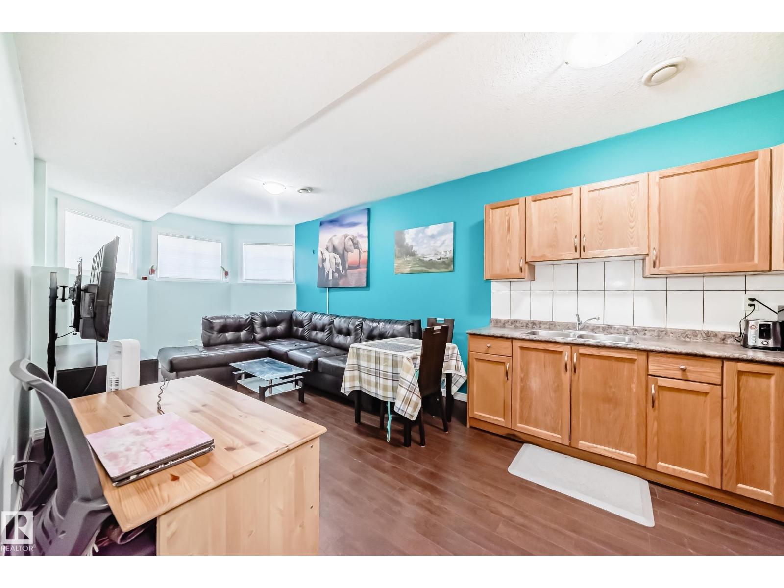 1715 69 ST SW, Edmonton