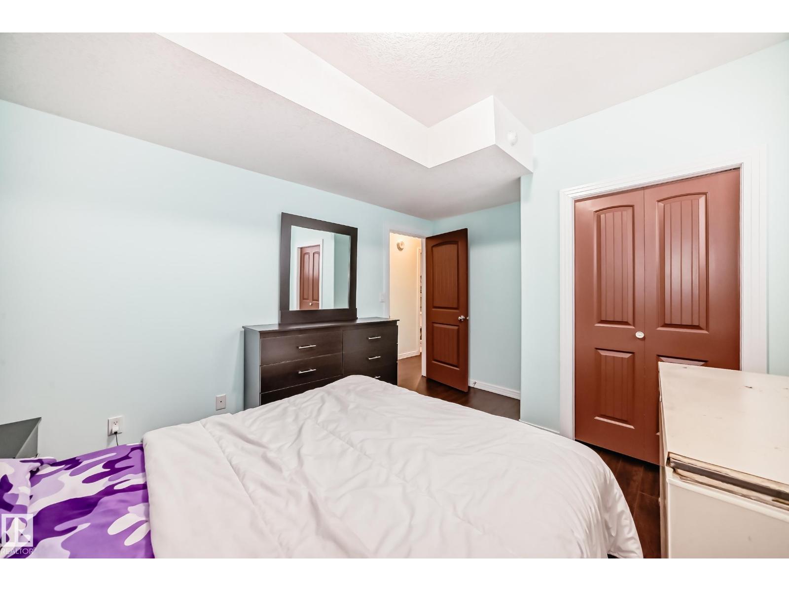 1715 69 ST SW, Edmonton