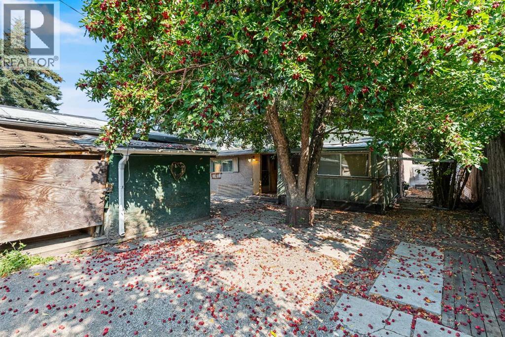 Single Family House Bungalow for Sale in   Avenue NW Bowness Calgary 