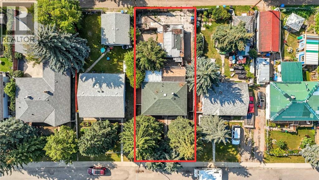 7927 36 Avenue NW, Calgary, Alberta