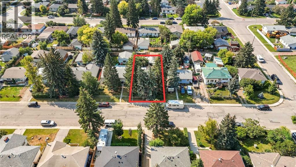 Single Family House Bungalow for Sale in   Avenue NW Bowness Calgary 