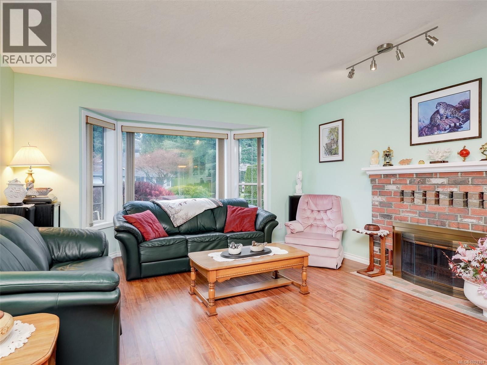  8618 Kingcome Crescent, North Saanich