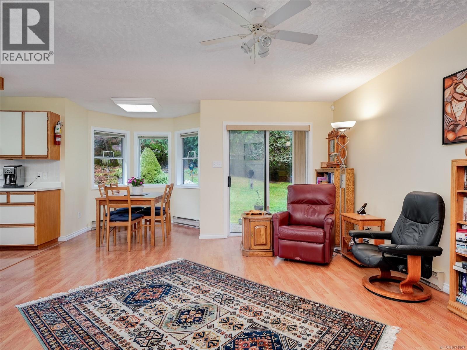  8618 Kingcome Crescent, North Saanich