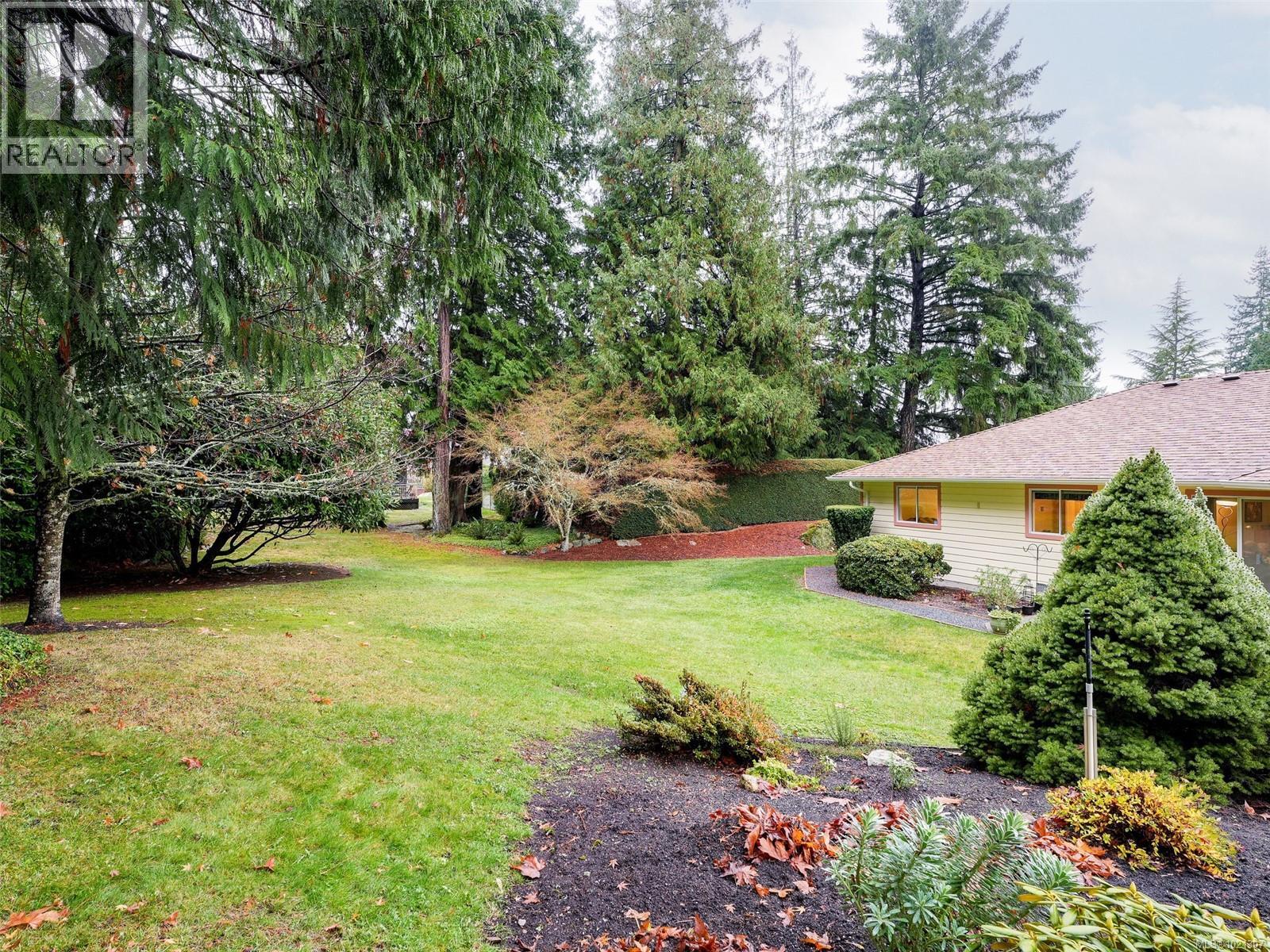 8618 Kingcome Crescent, North Saanich