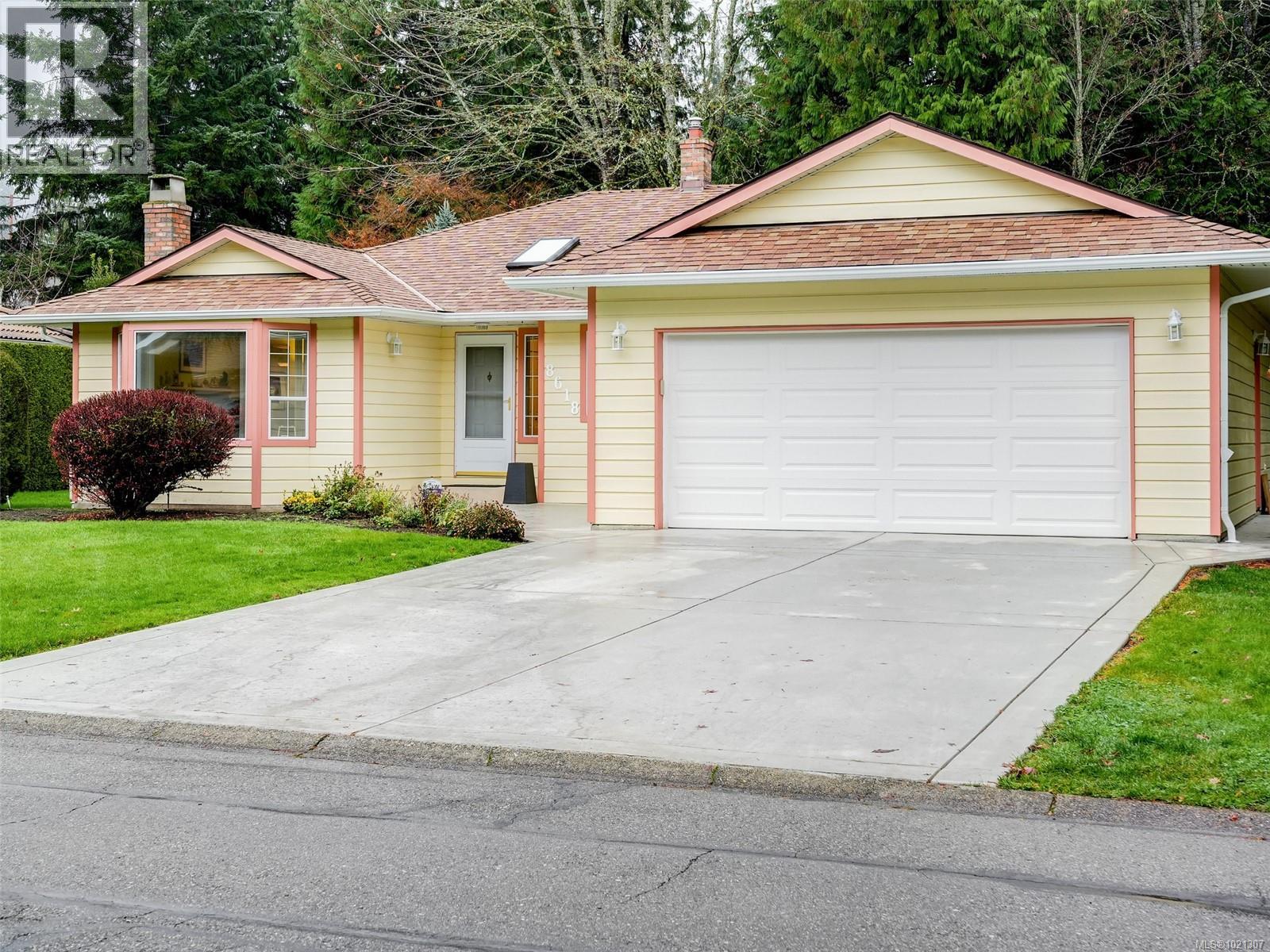  8618 Kingcome Crescent, North Saanich