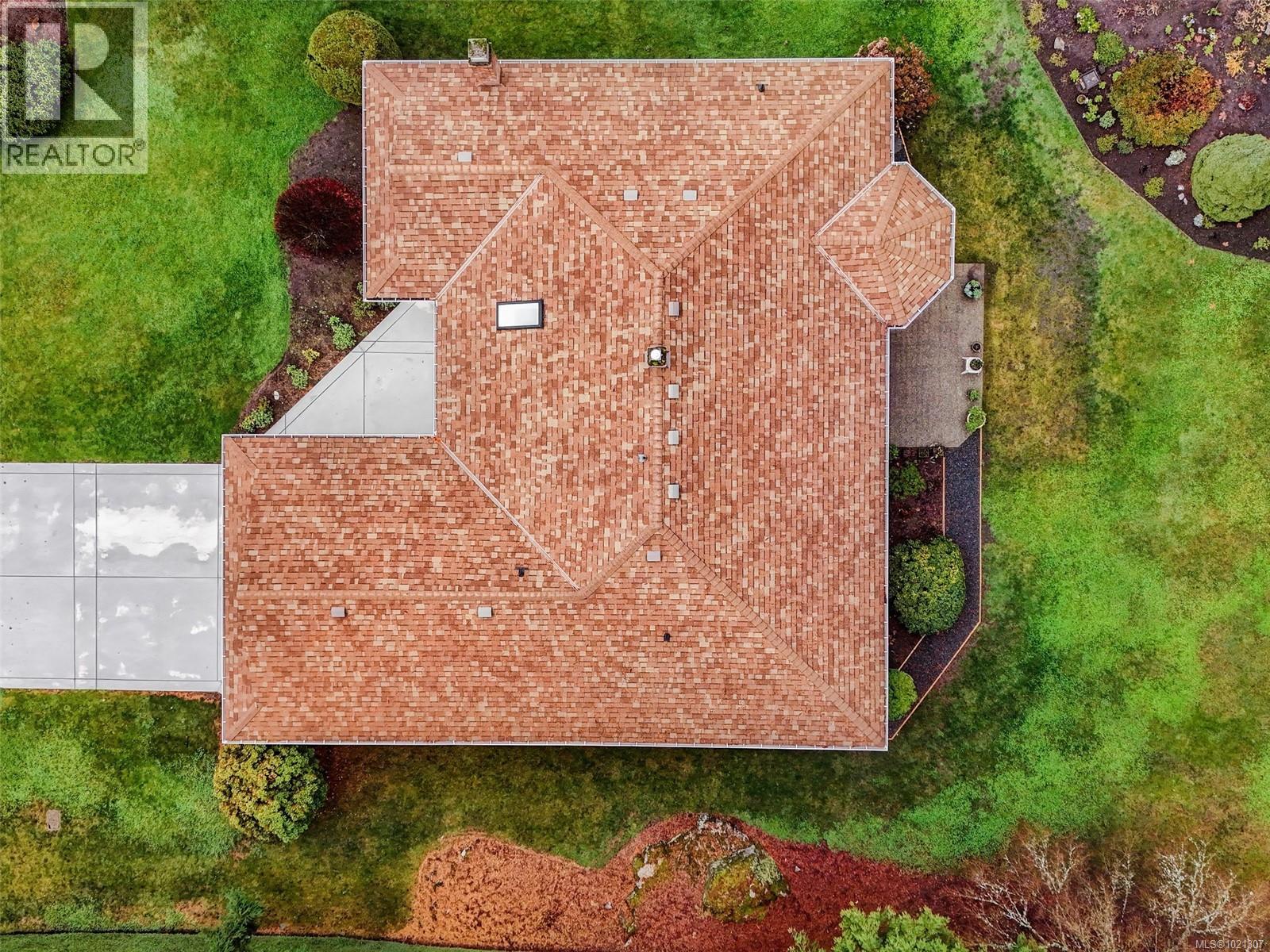  8618 Kingcome Crescent, North Saanich