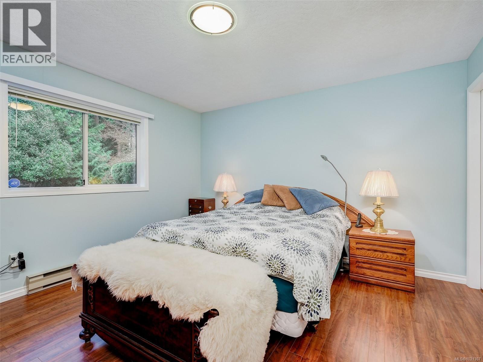  8618 Kingcome Crescent, North Saanich