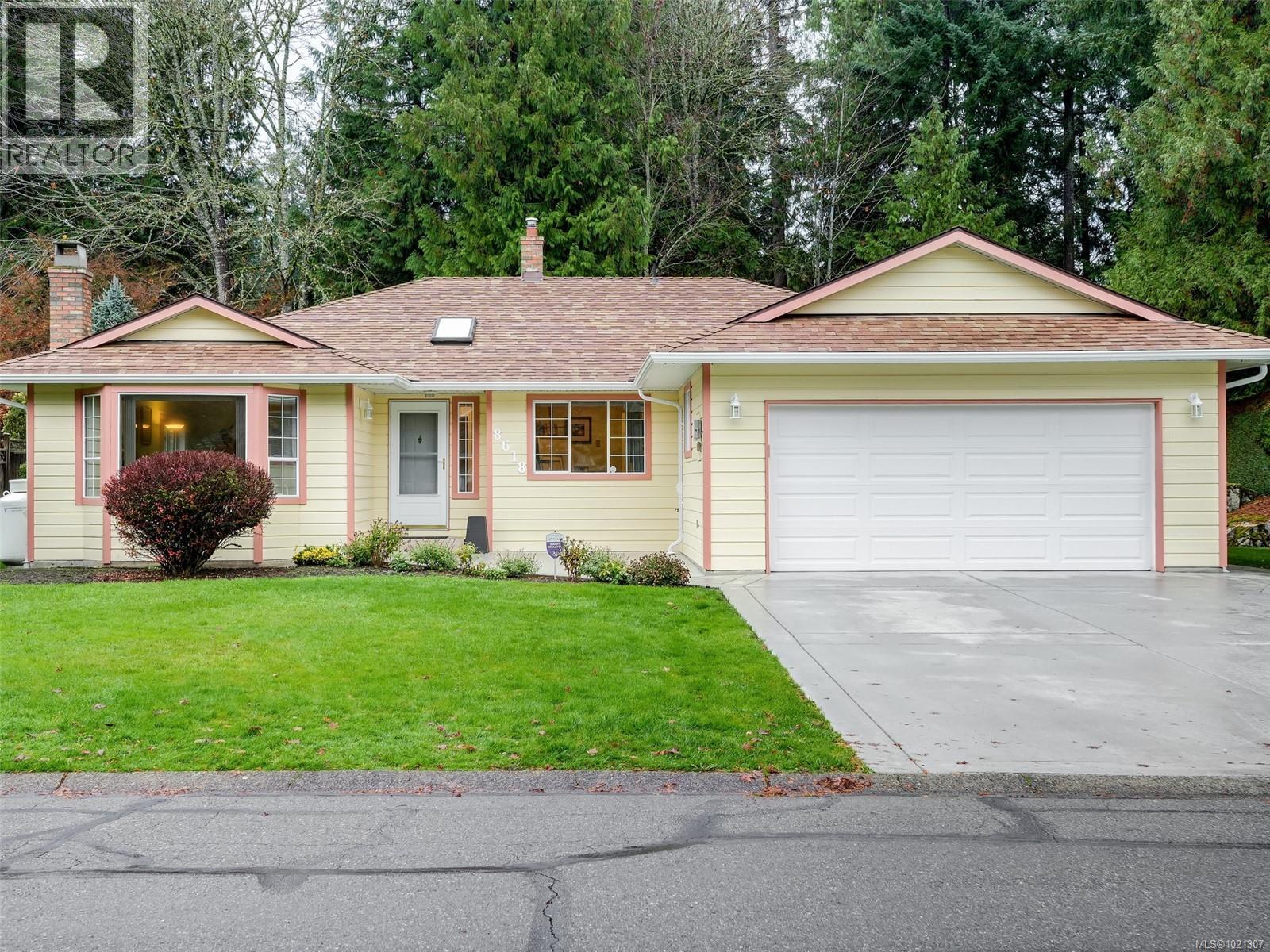  8618 Kingcome Crescent, North Saanich
