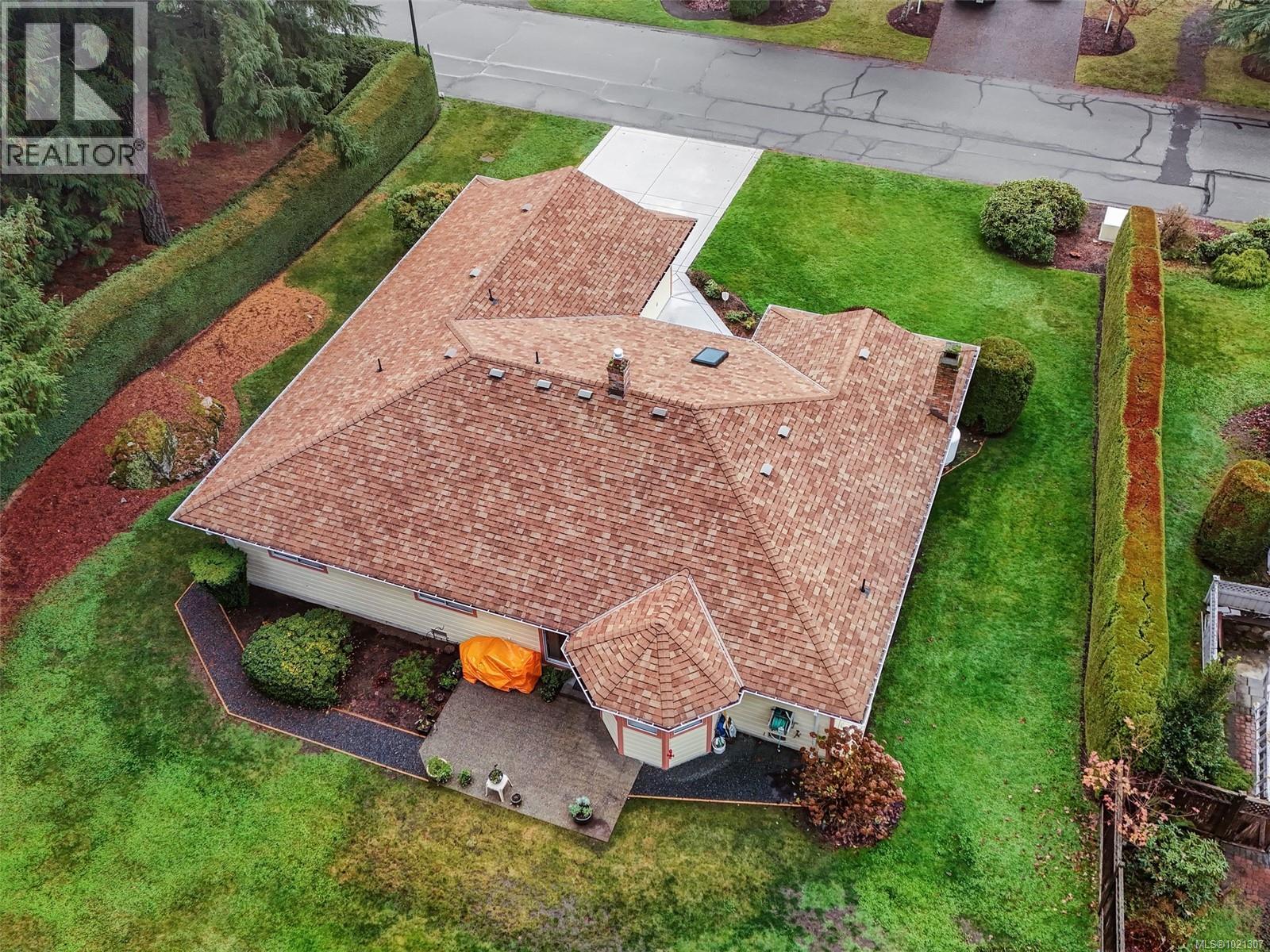  8618 Kingcome Crescent, North Saanich