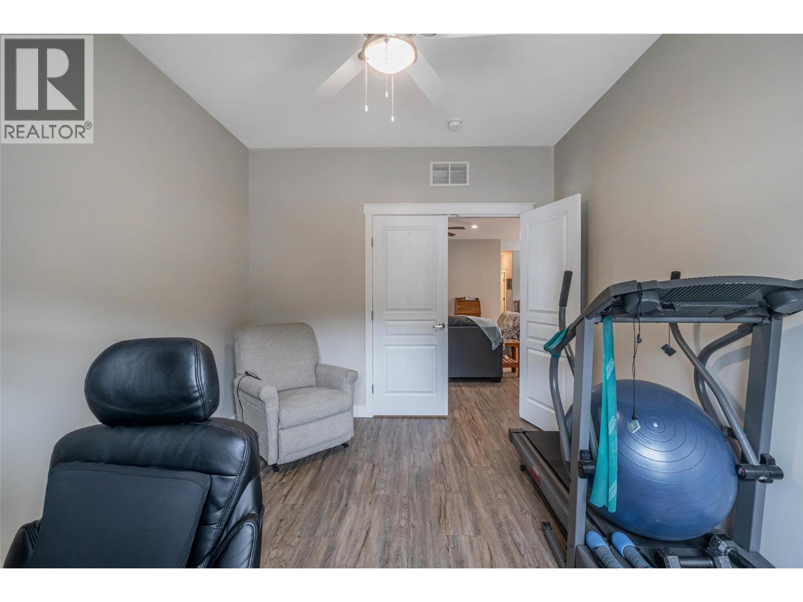 8300 Gallagher Lake Frontage Road Unit# 125, Oliver