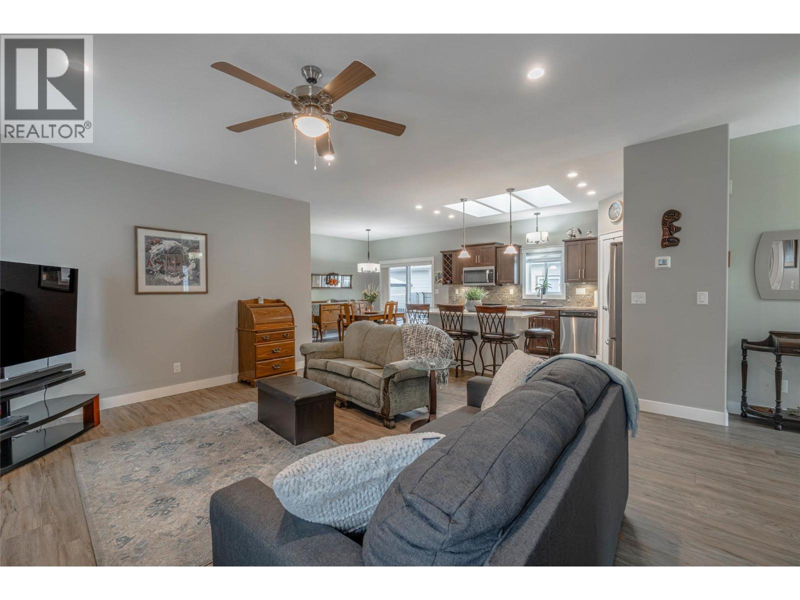 8300 Gallagher Lake Frontage Road Unit# 125, Oliver