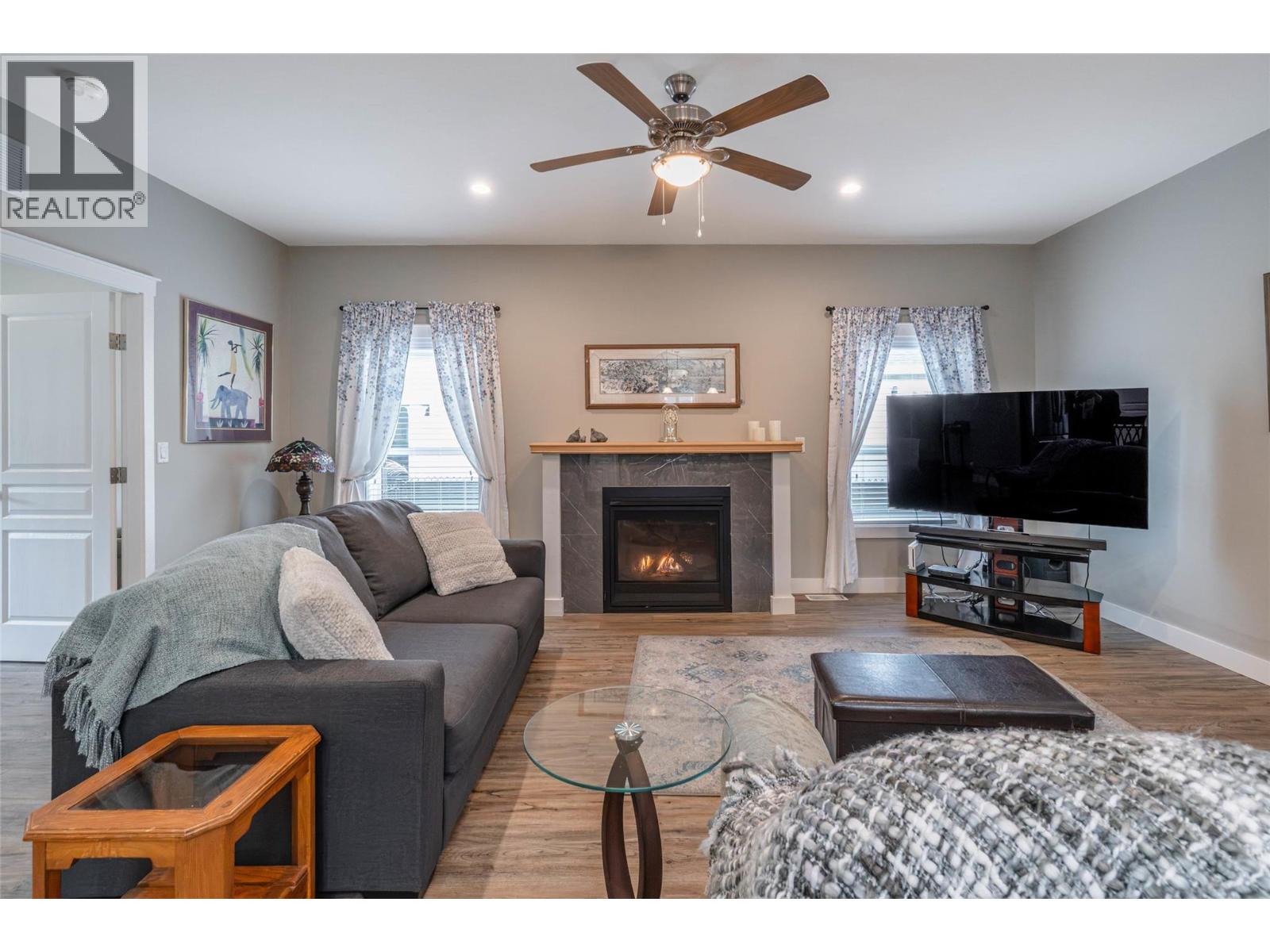 8300 Gallagher Lake Frontage Road Unit# 125, Oliver