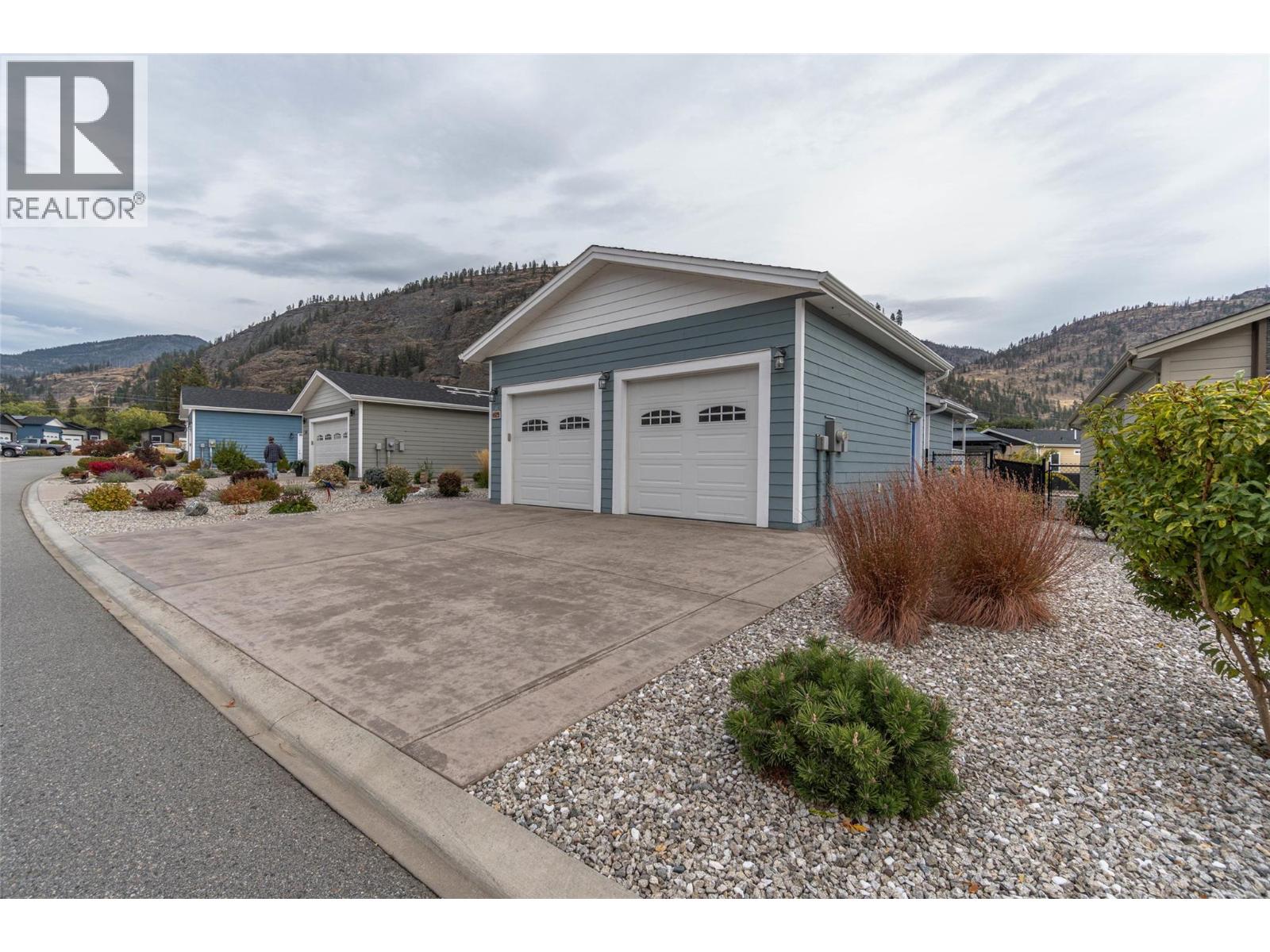 8300 Gallagher Lake Frontage Road Unit# 125, Oliver