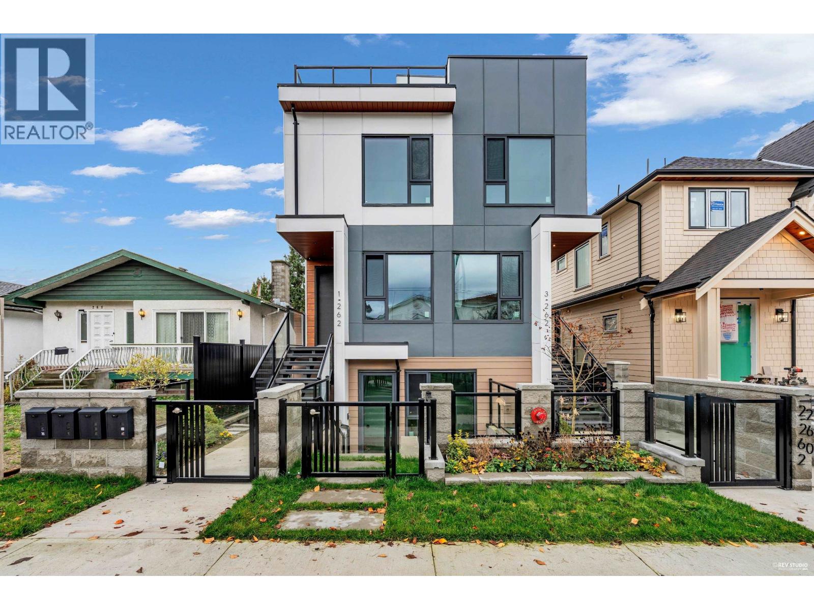 1 262 E 65TH AVENUE, Vancouver