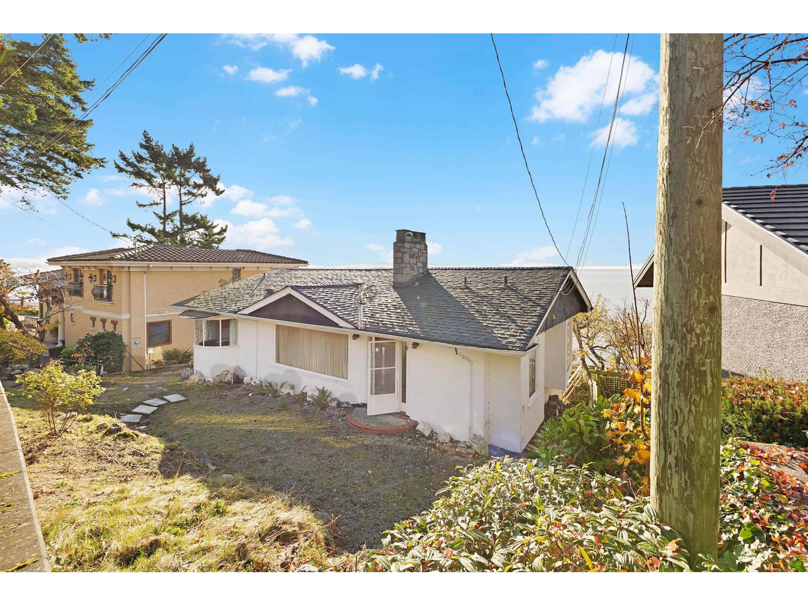 14458 MARINE DRIVE, White Rock