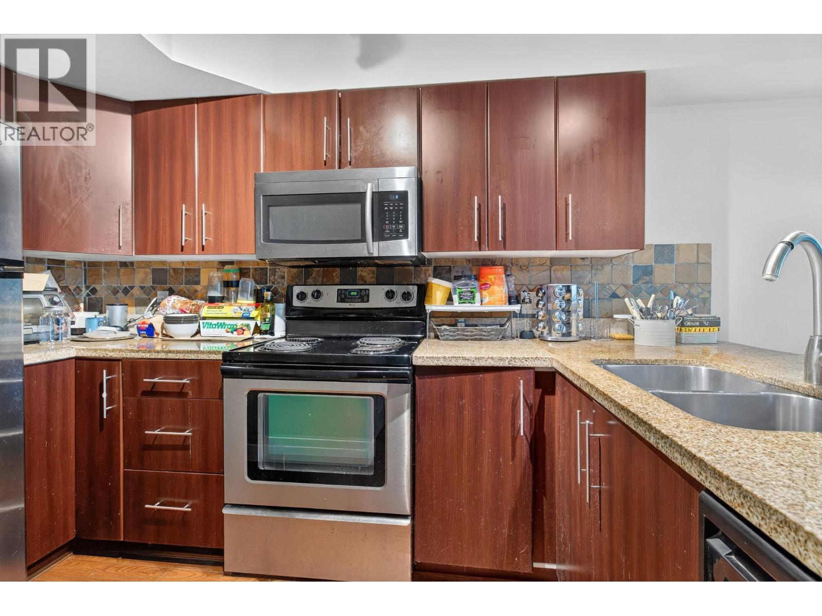 27 7428 14 AVENUE, Burnaby