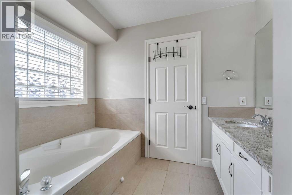 Single Family House for Sale in  Coral Reef Manor NE Coral Springs Calgary 