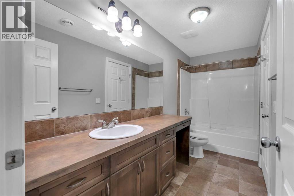 Single Family House for Sale in  Coral Reef Manor NE Coral Springs Calgary 