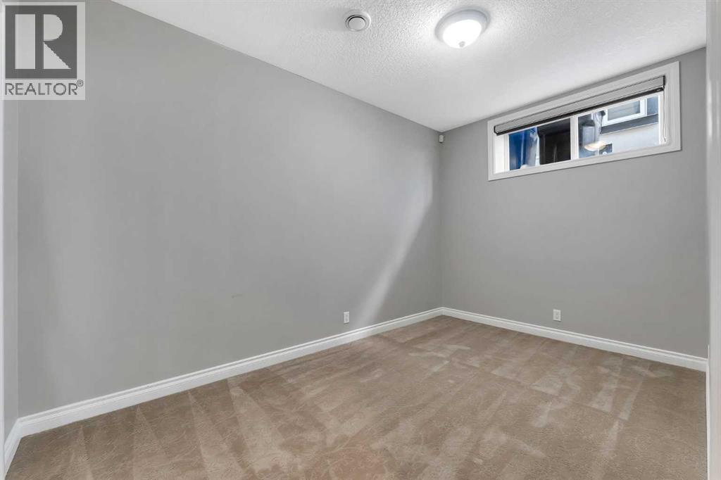 Single Family House for Sale in  Coral Reef Manor NE Coral Springs Calgary 