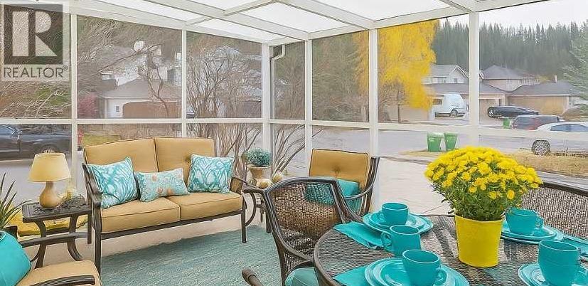 301 Riverview Green, Cochrane