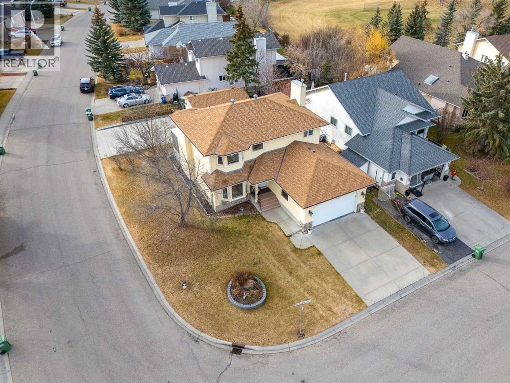 301 Riverview Green, Cochrane