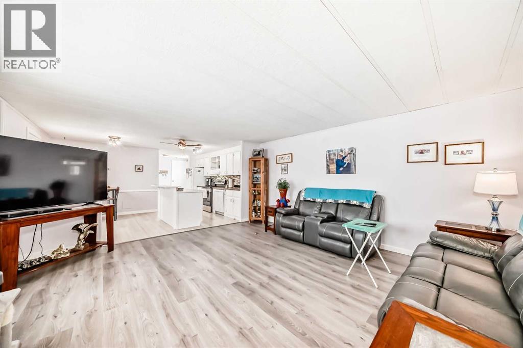 Single Family House Mobile Home for Sale in  Burroughs Place NE Monterey Park Calgary 