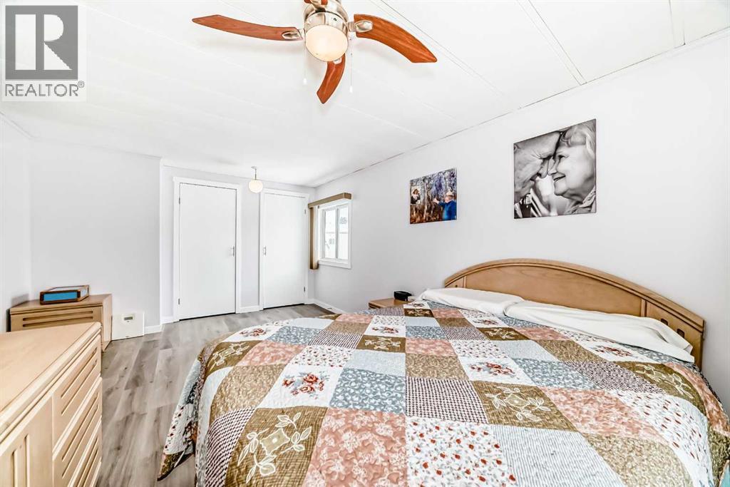 Single Family House Mobile Home for Sale in  Burroughs Place NE Monterey Park Calgary 