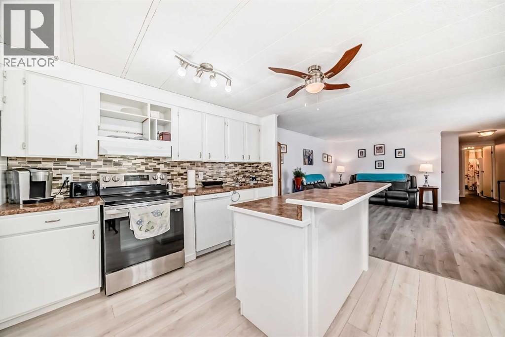 Single Family House Mobile Home for Sale in  Burroughs Place NE Monterey Park Calgary 