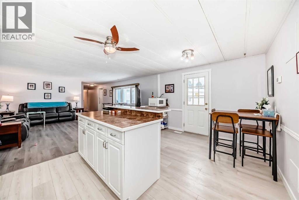 Single Family House Mobile Home for Sale in  Burroughs Place NE Monterey Park Calgary 