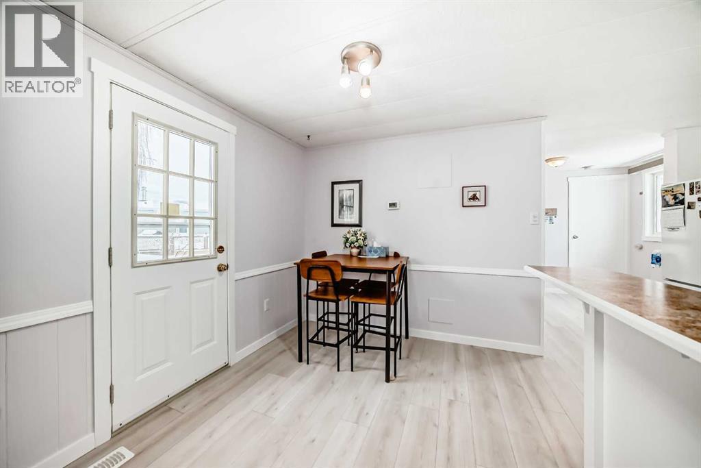 Single Family House Mobile Home for Sale in  Burroughs Place NE Monterey Park Calgary 