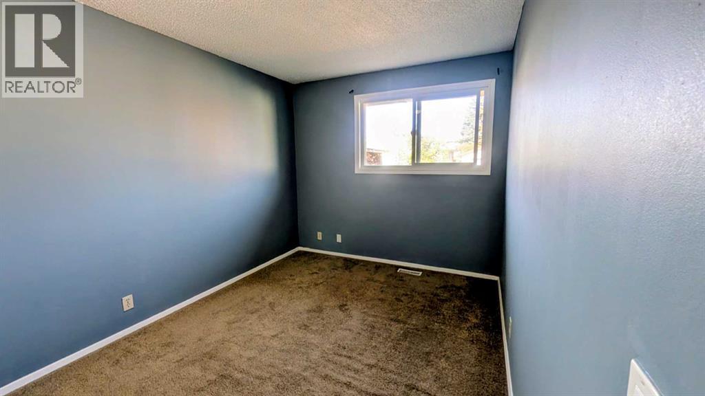 Single Family House Bungalow for Sale in  Pinehill Road NE Pineridge Calgary 