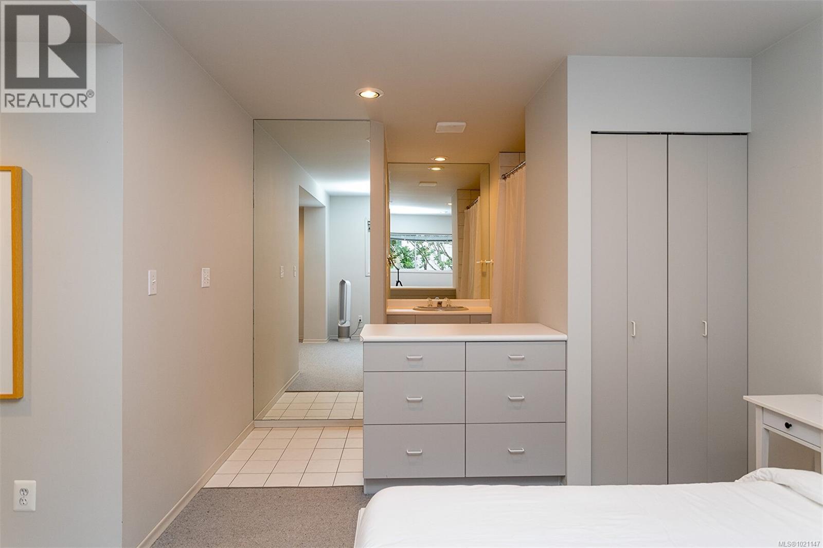  117 Barkley Terrace, Oak Bay