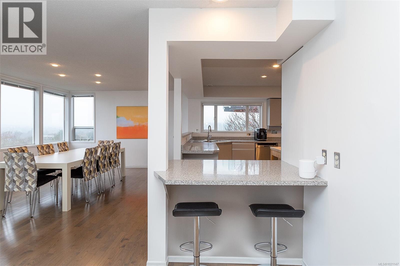  117 Barkley Terrace, Oak Bay