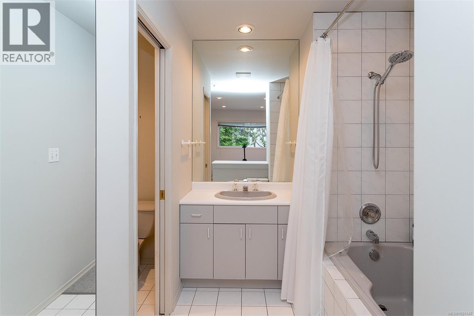  117 Barkley Terrace, Oak Bay