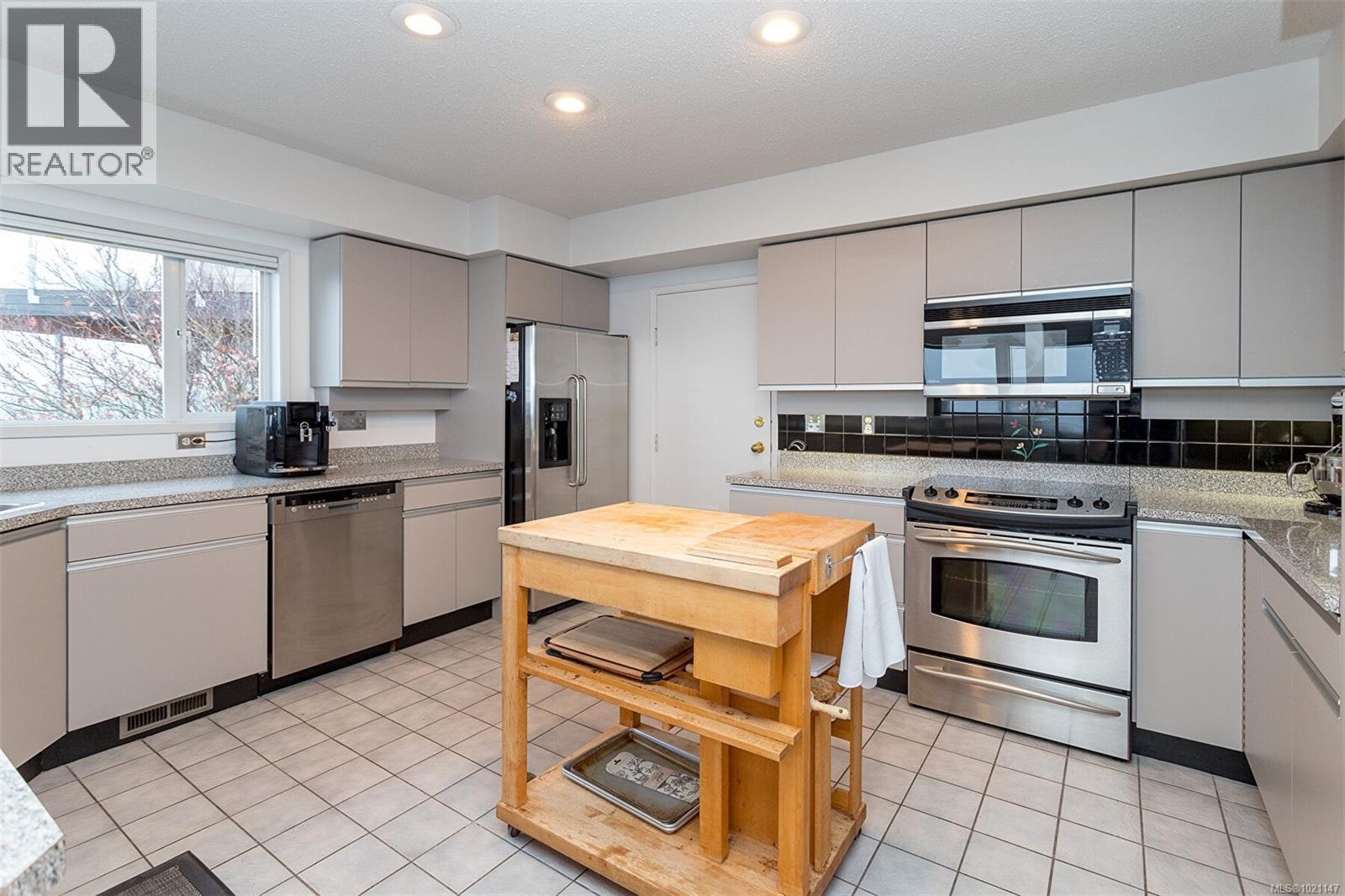  117 Barkley Terrace, Oak Bay