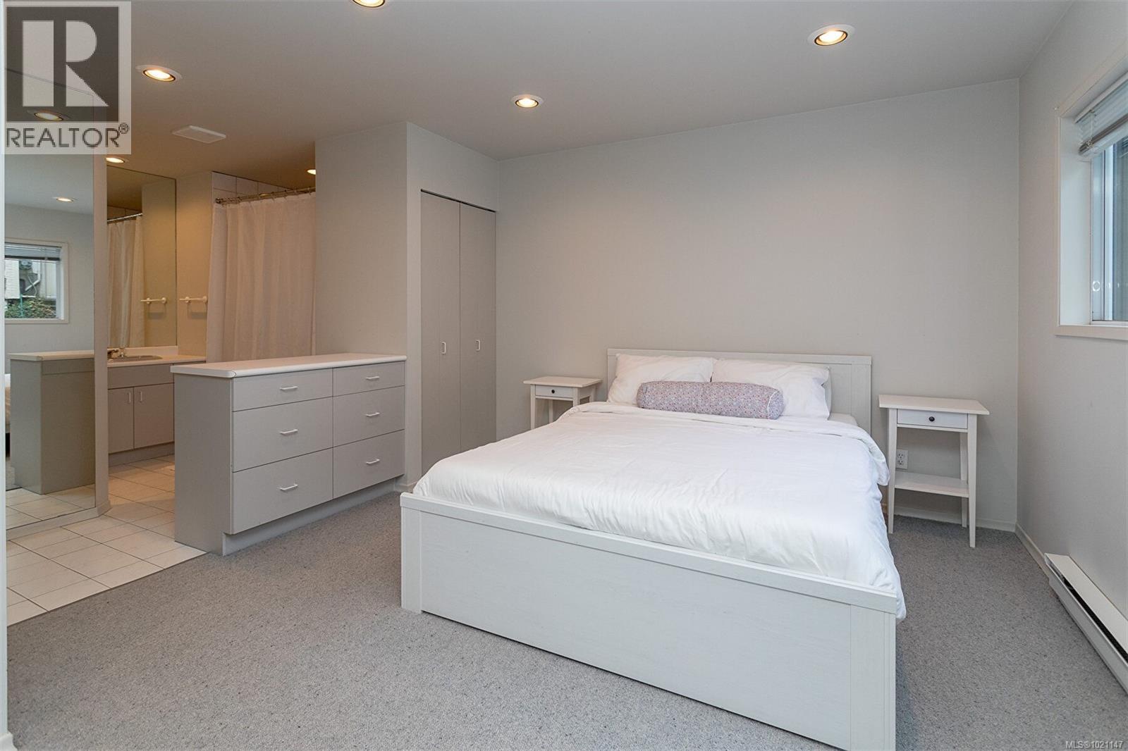  117 Barkley Terrace, Oak Bay