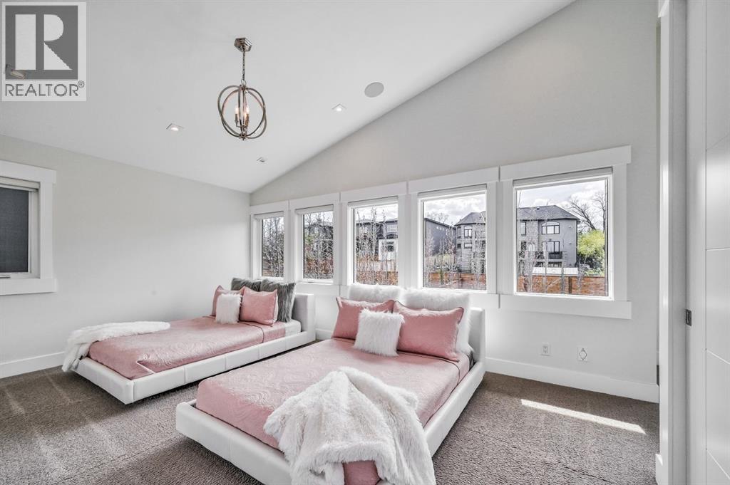 Single Family House for Sale in   Avenue NE Winston Heights/Mountview Calgary 