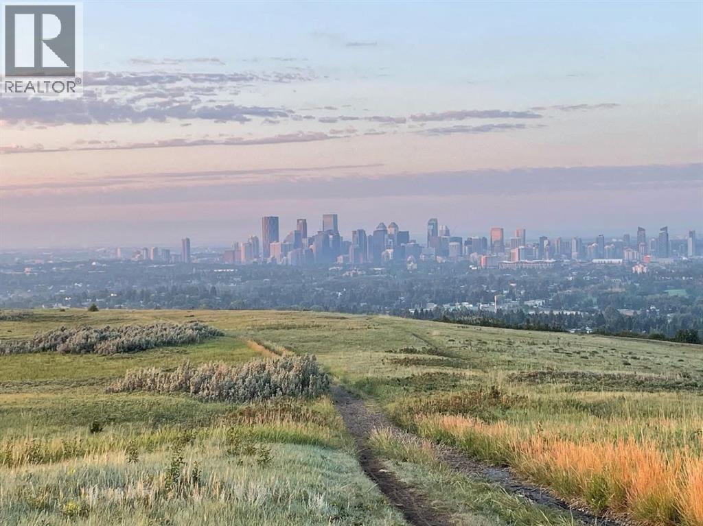 Single Family House for Sale in  Sandringham Place NW Sandstone Valley Calgary 