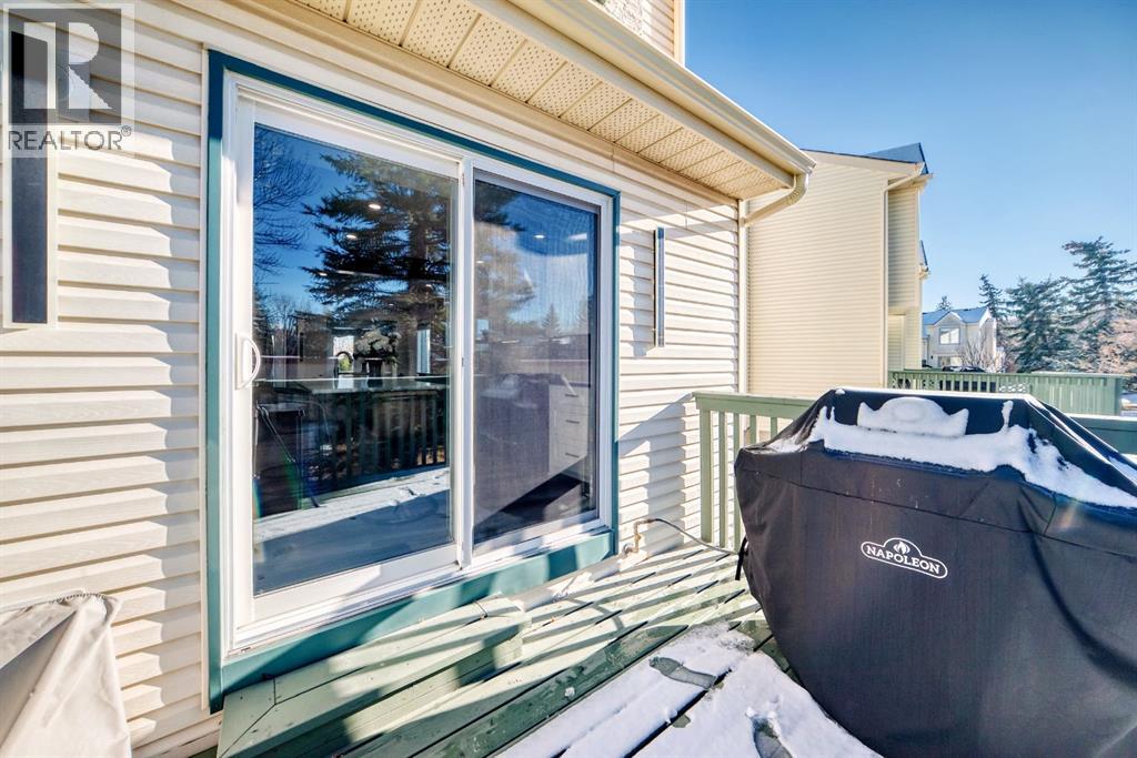 Single Family House for Sale in  Sandringham Place NW Sandstone Valley Calgary 