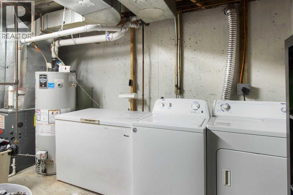 Single Family House 4 Level for Sale in  Templegreen Drive NE Temple Calgary 