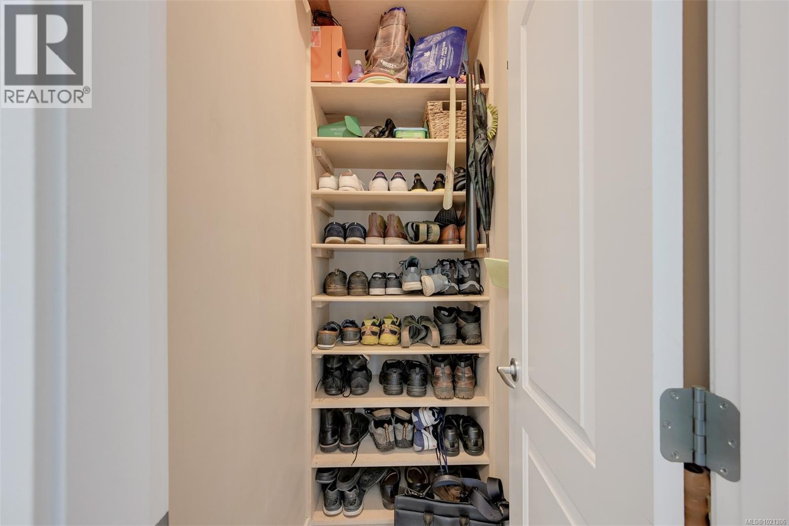  6799 Jedora Drive, Central Saanich