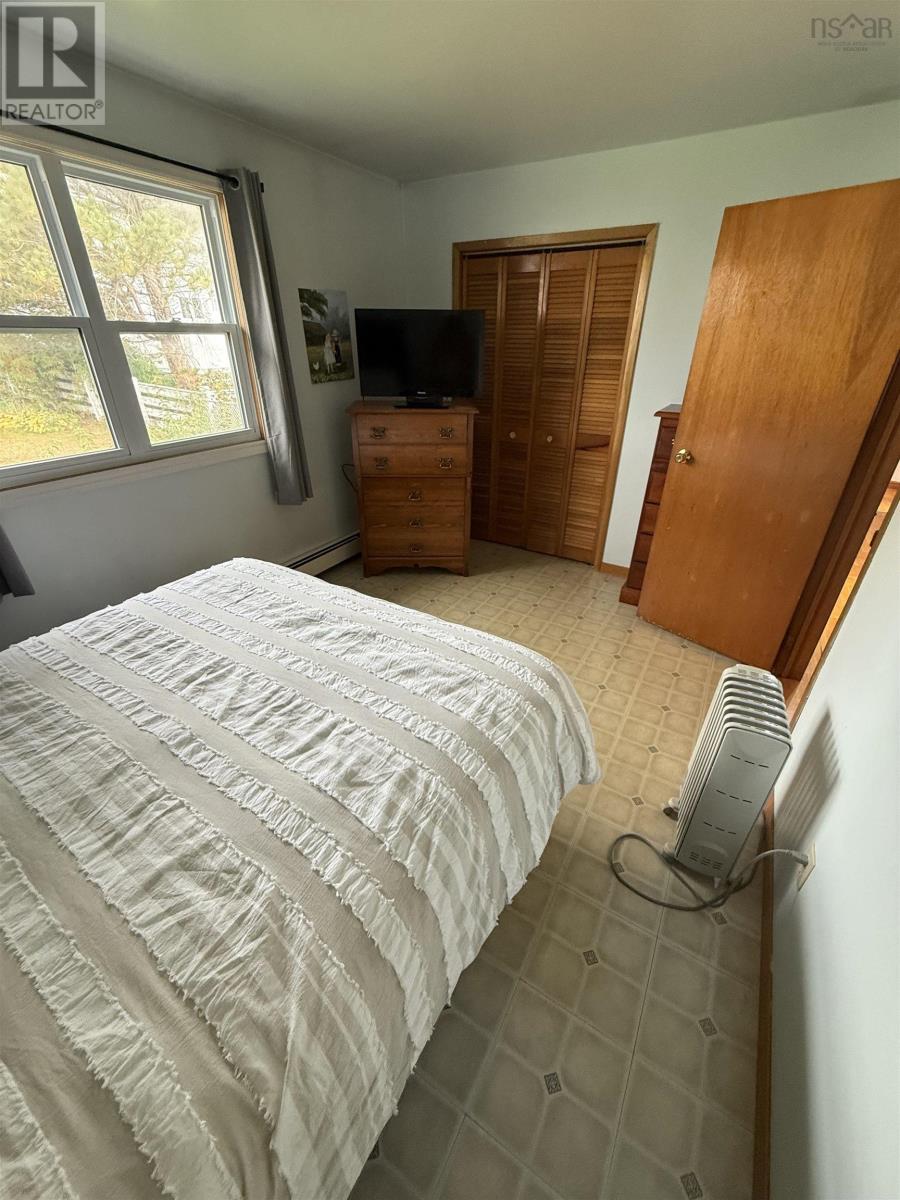 Property 27 of 44 of 130 Upper Mclean Street