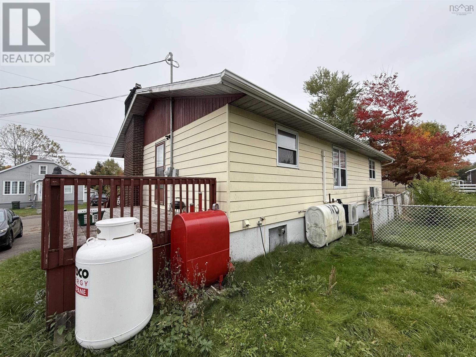 Property 1 of 44 of 130 Upper Mclean Street