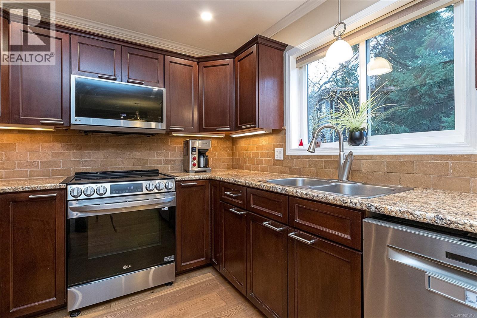  4213 Westervelt Place, Saanich