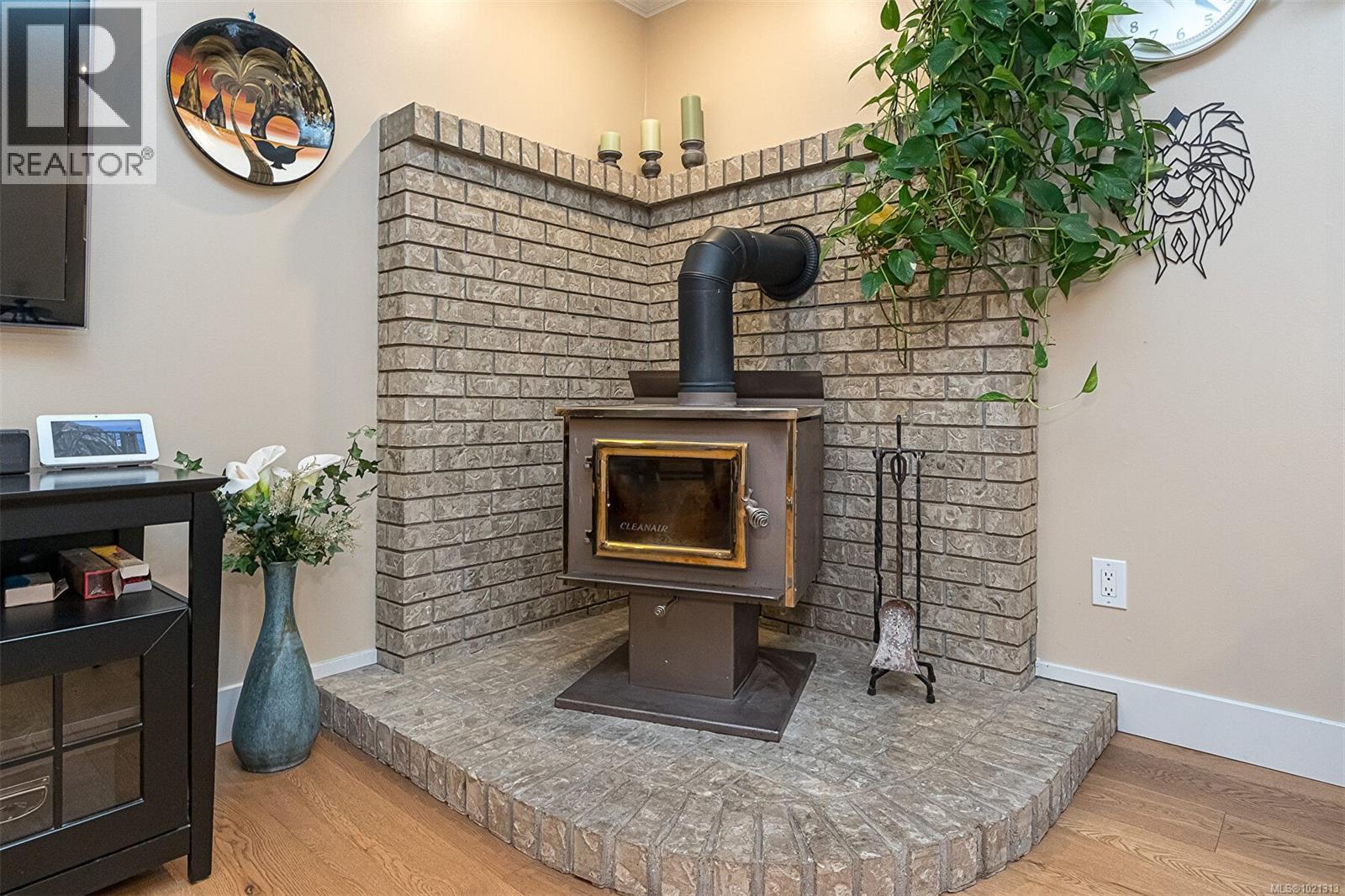  4213 Westervelt Place, Saanich