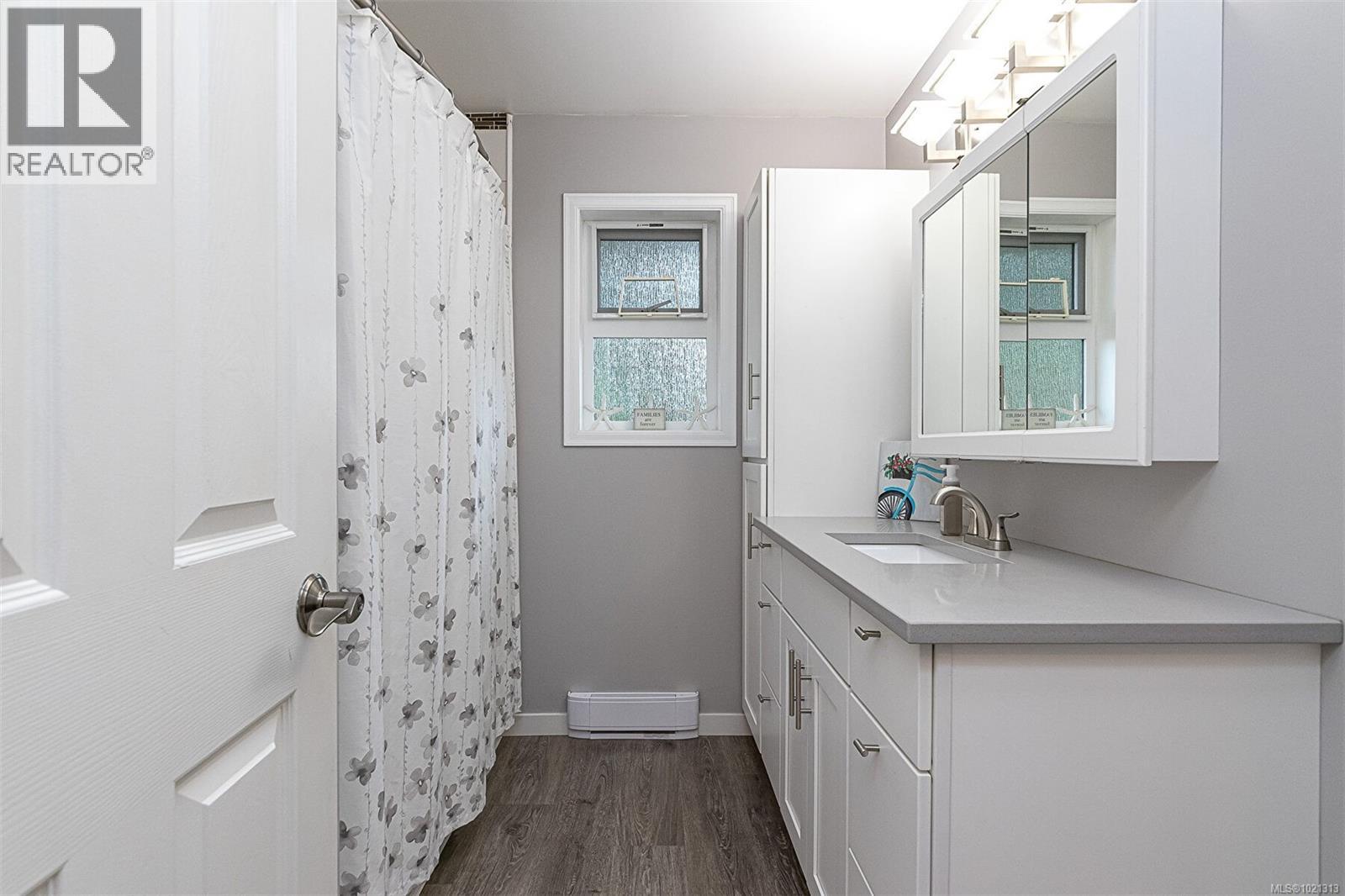  4213 Westervelt Place, Saanich