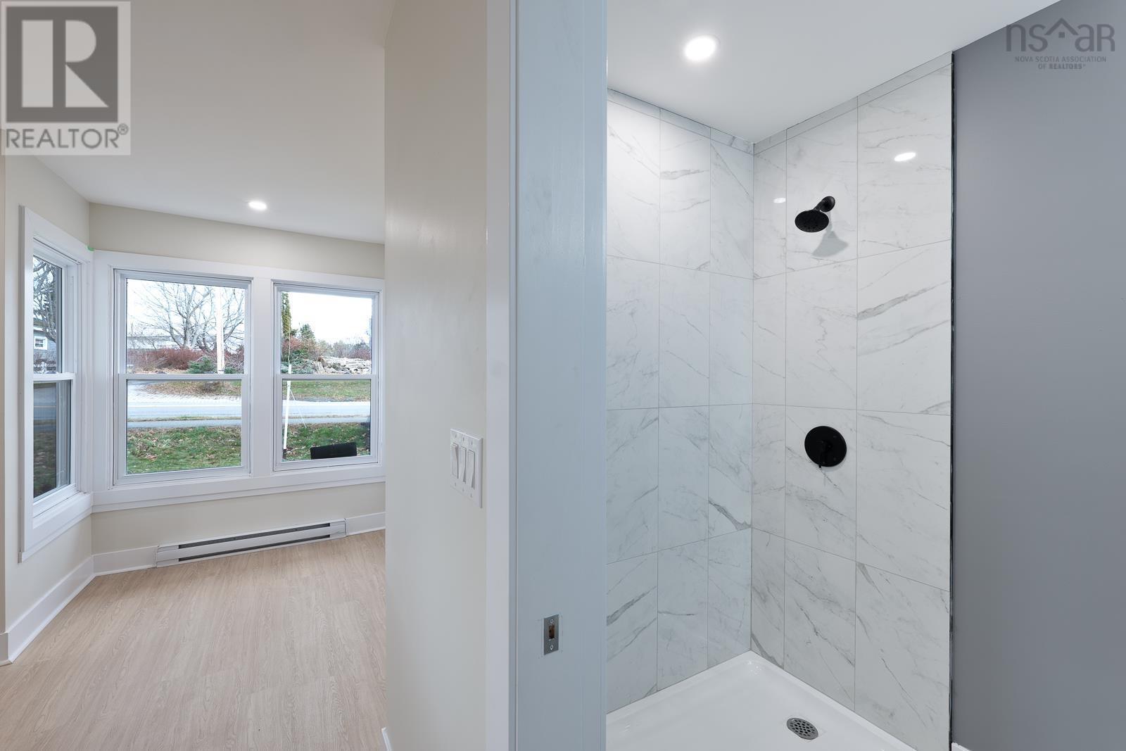 Property 26 of 49 of 14096 Highway 1