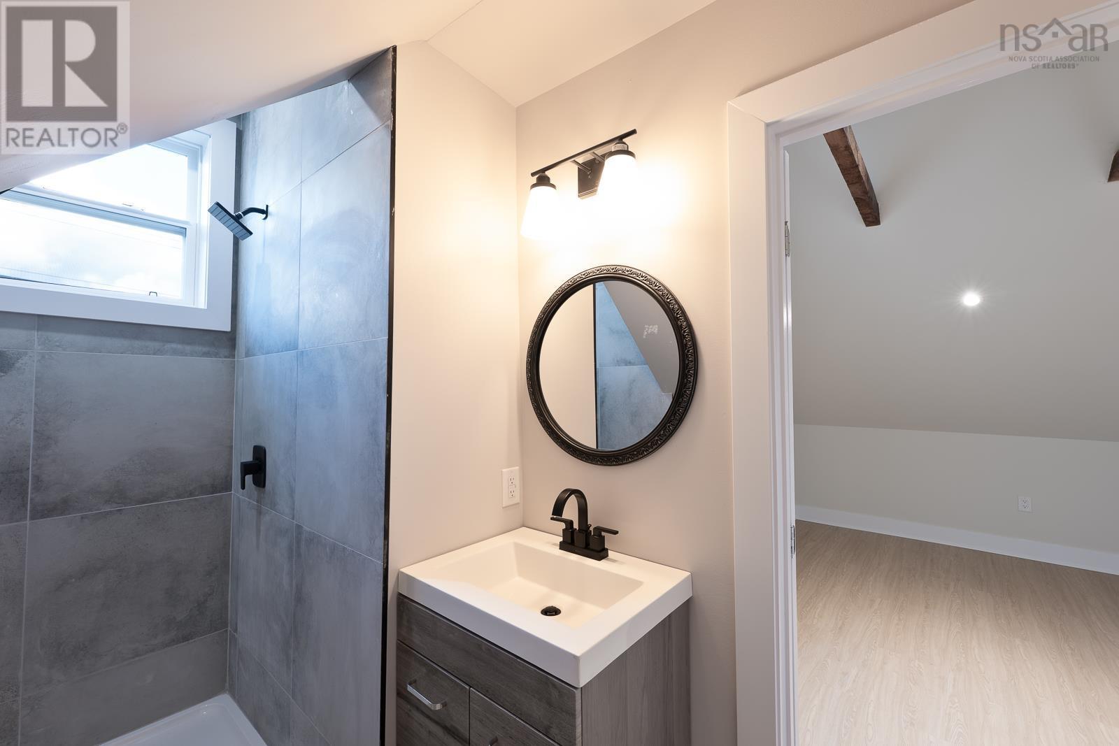 Property 41 of 49 of 14096 Highway 1